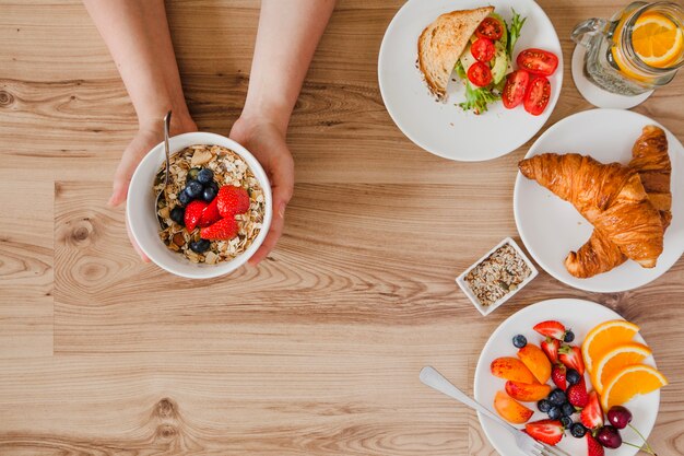 Pomysły na szybkie i zdrowe śniadania dla zabieganych